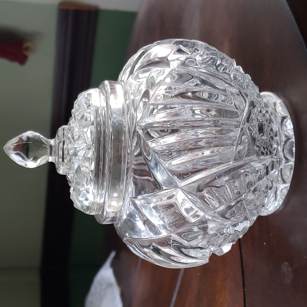 Trinket container